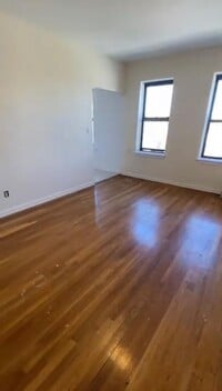 Building Photo - 564 Audubon Ave