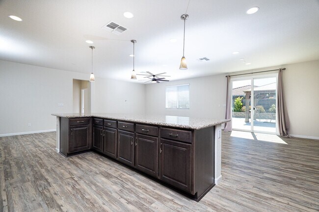 Building Photo - Spacious Home Located In Kavala Ranch