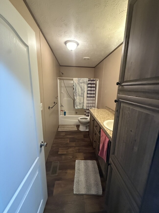 Building Photo - Quiet country living near in Altavista but not too far from Lynchburg, Gretna or Hurt.