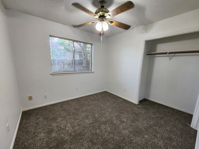 Building Photo - 7833 Impala Dr