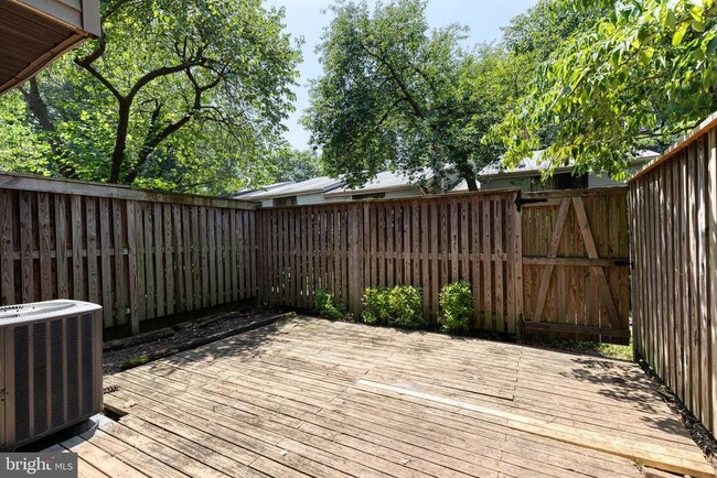 Building Photo - 10564 Cross Fox Ln