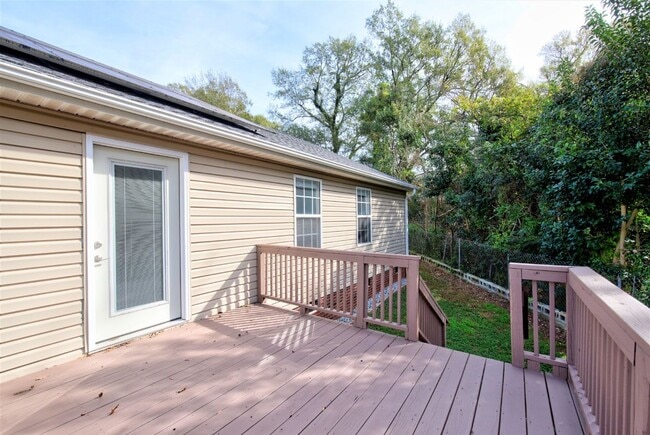 Building Photo - 3 Bed, 2 Bath Home Near Downtown Greenvill...