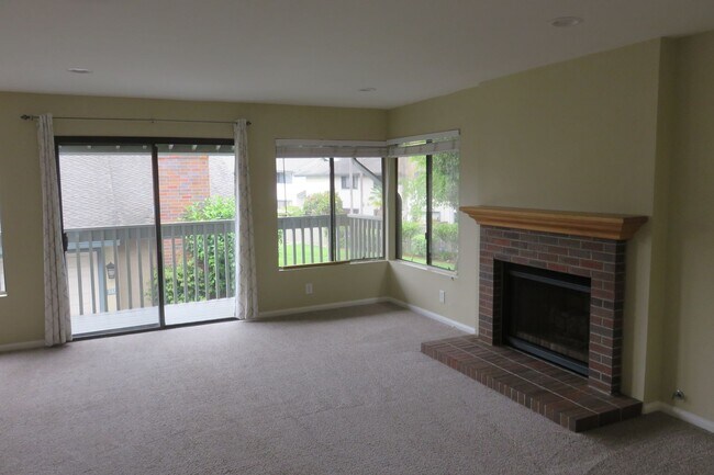 Building Photo - Townhome for Rent — La Jolla Village, South Point Community