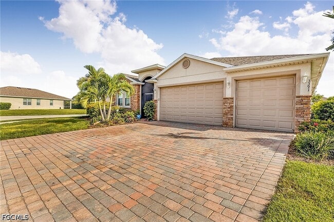 Building Photo - 3391 Acapulco Cir
