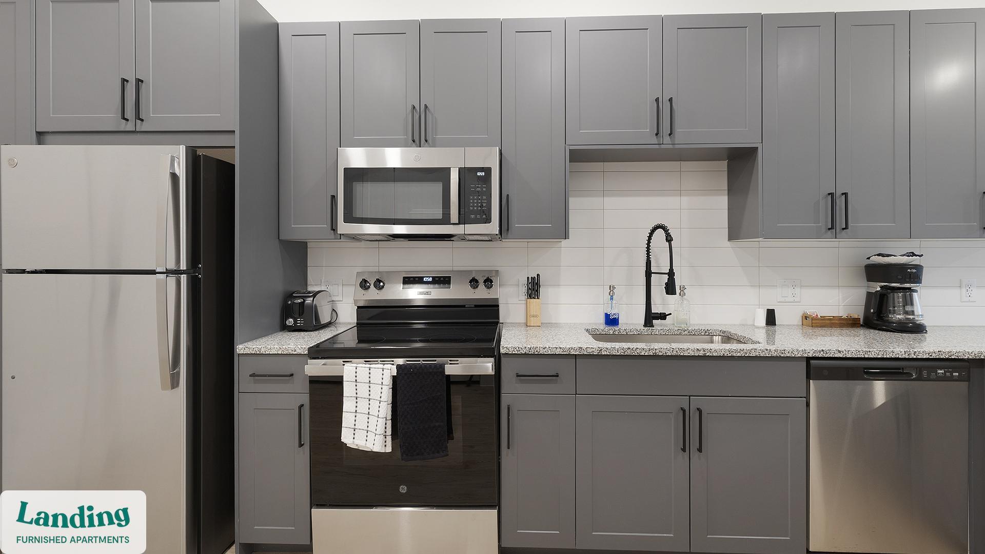 Building Photo - 650 E Sycamore St