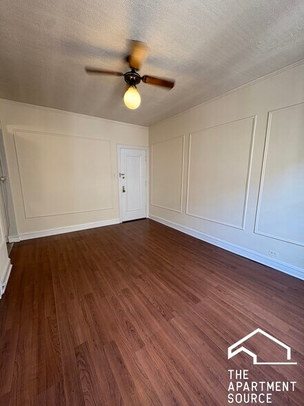 Building Photo - 2825 N Burling St