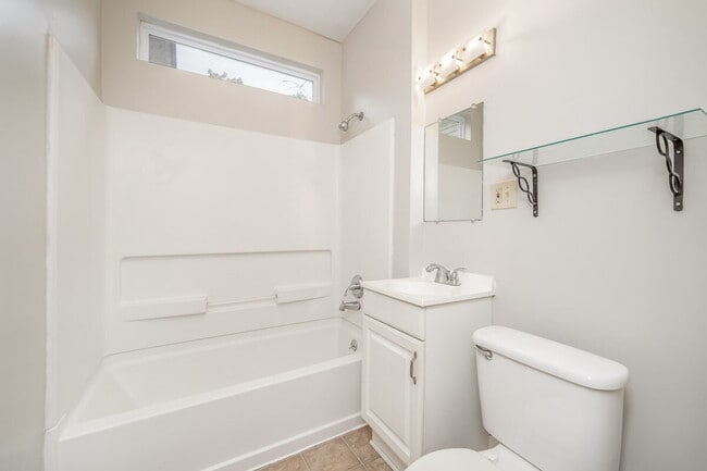 Building Photo - "Charming 2-Bed Haven in Riverside – Your Wichita Retreat Awaits!"