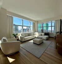 Building Photo - 1395 Brickell Ave