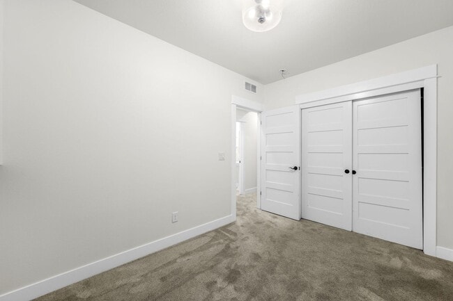 Building Photo - LUX 3BD, 3BA Home with Office Near Cherry Creek and Wash Park