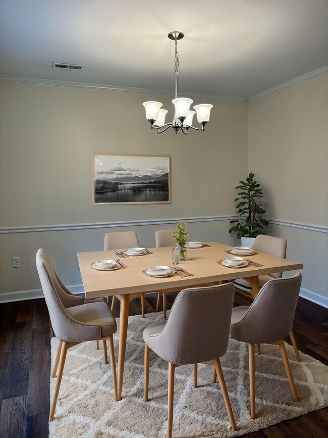 Building Photo - Charming Ranch Home in Matthews