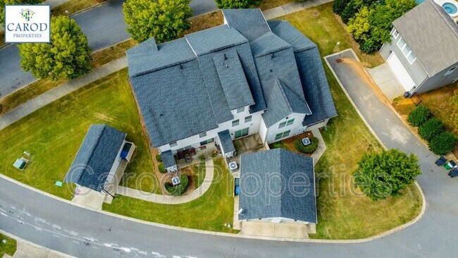 Building Photo - 3840 Willow Green Pl