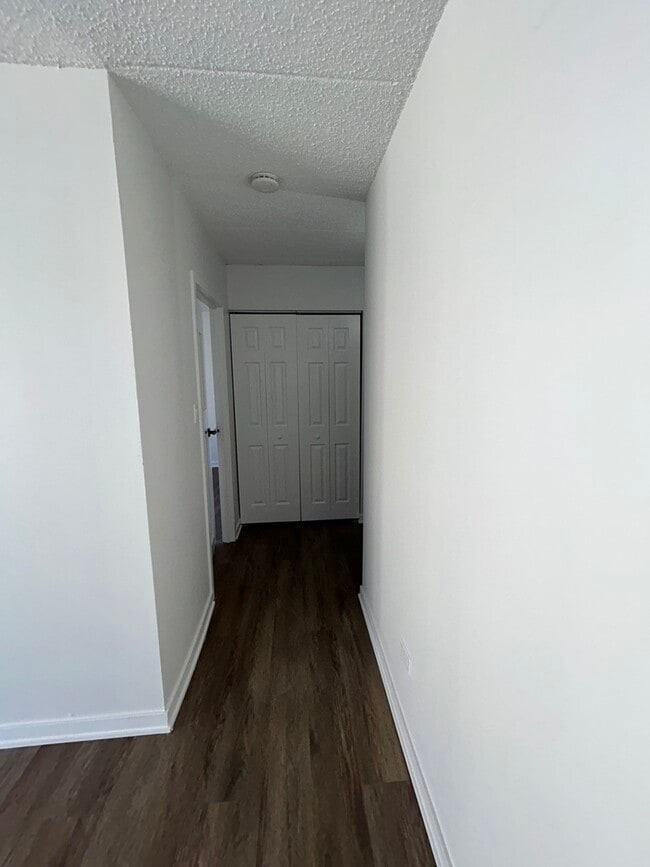 Building Photo - 9128 W Terrace Dr