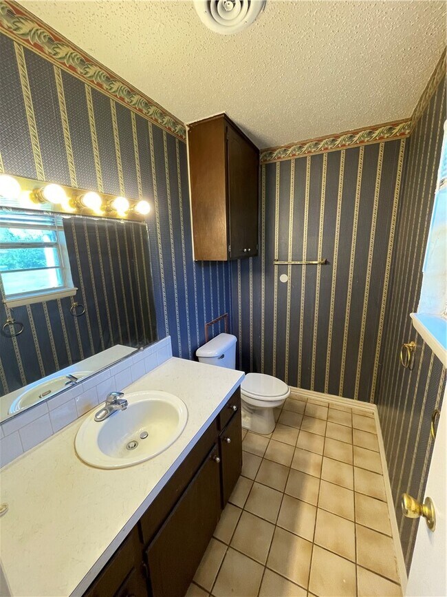 Building Photo - 3102 Scott Ln