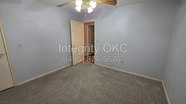 Building Photo - 1301 Newbury Dr