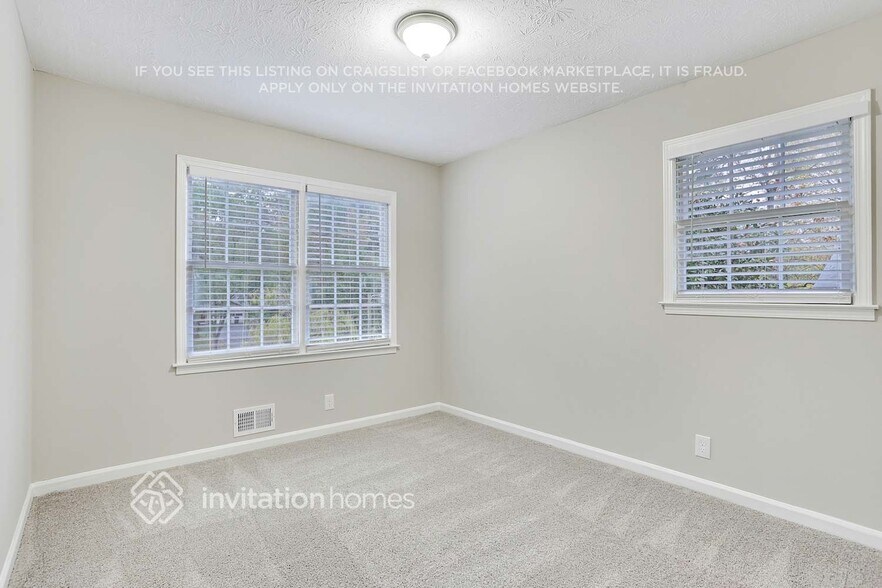 Building Photo - 370 Madeline Cir NW