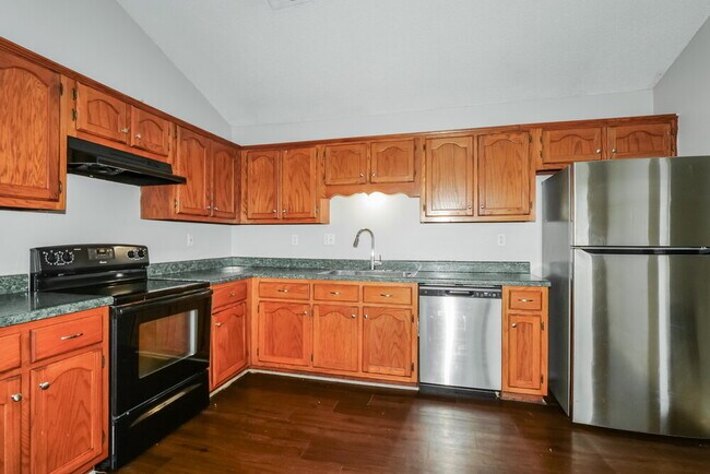 Building Photo - 10173 Oak Run Dr S