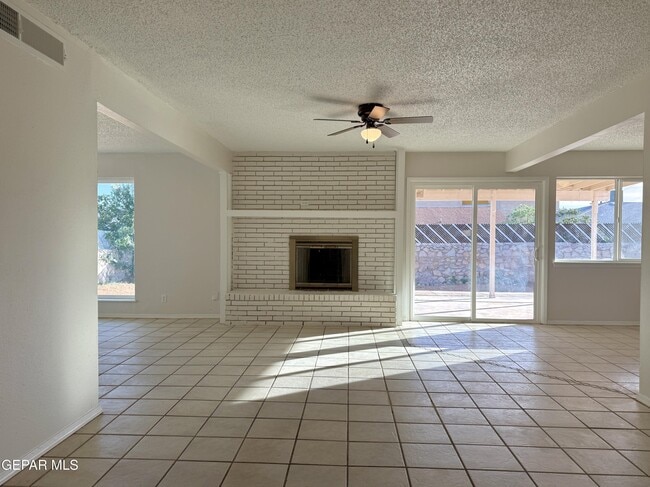 Building Photo - 5208 La Taste Ave