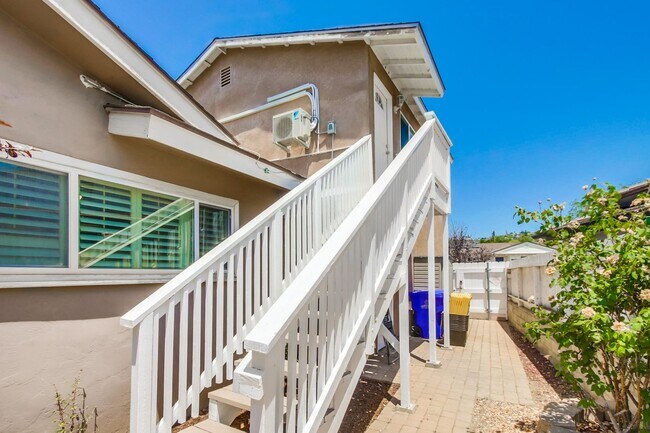 Building Photo - Wonderful SINGLE FAMILY Home with ADU over...