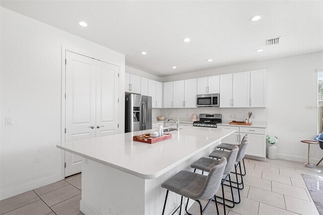 Building Photo - 3101 Hollow Hickory Pl