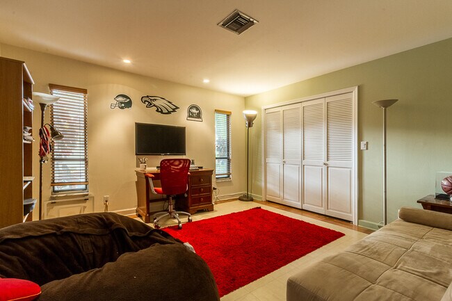 Building Photo - 2903 Banyan Blvd Cir NW