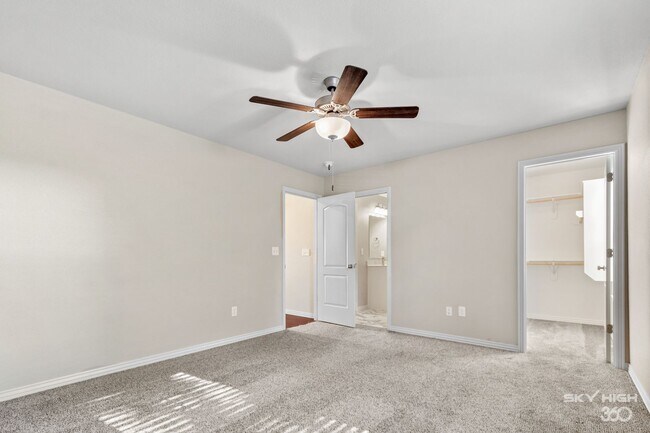 Building Photo - 532 Highland Ave