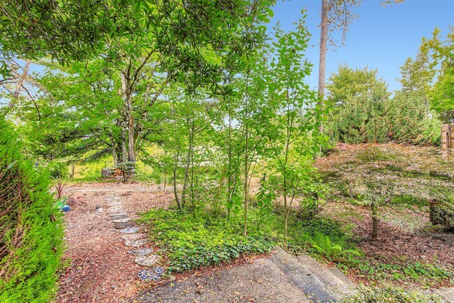 Building Photo - Nicely updated 1 bed 1 bath condo for rent...