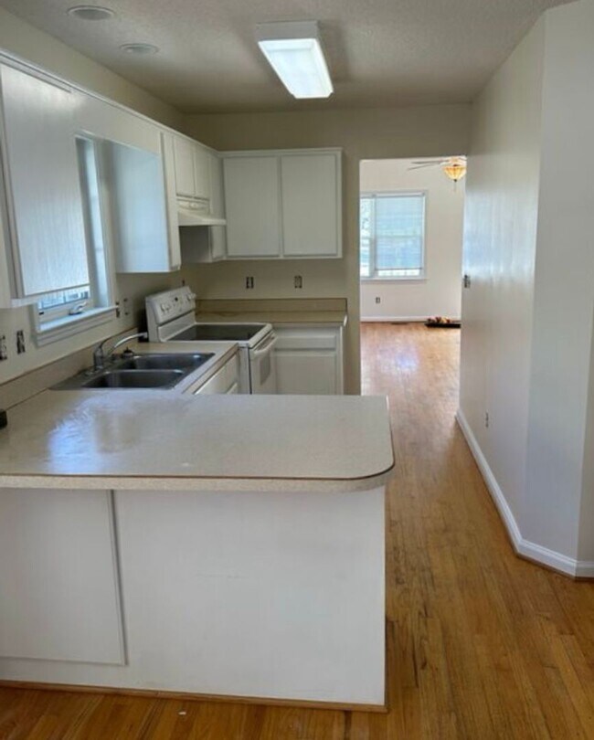 Building Photo - 135 Buckskin Dr