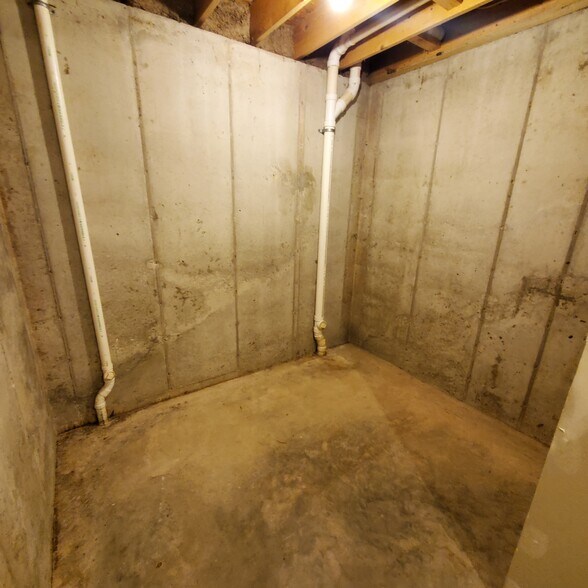 Basement Storage #1 - 5330 Godas Cir