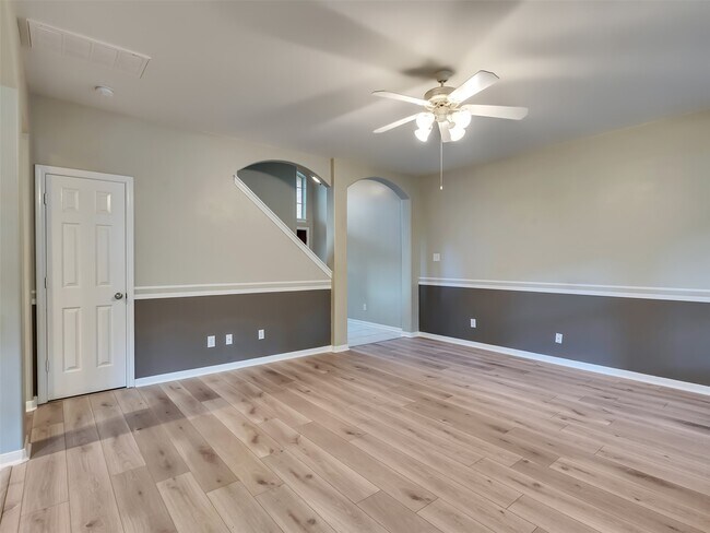 Building Photo - 94 Cornflower Dr