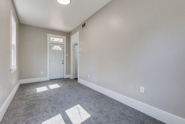 Building Photo - 2641 S 18th St