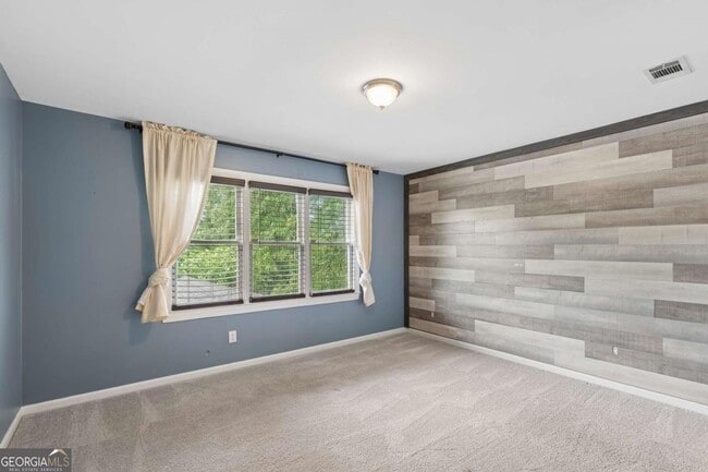 Building Photo - 3296 Belmont Glen Dr SE