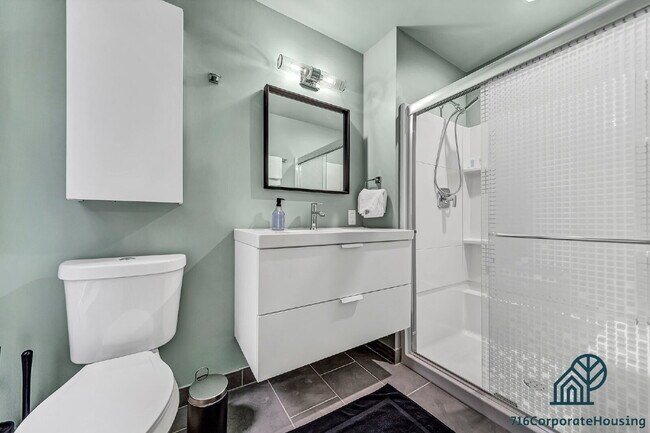 Building Photo - Furnished 2-Bedroom, 2-Bath Apartment near the Medical Campus