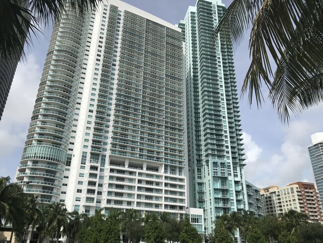 Building Photo - 1800 N Bayshore Dr