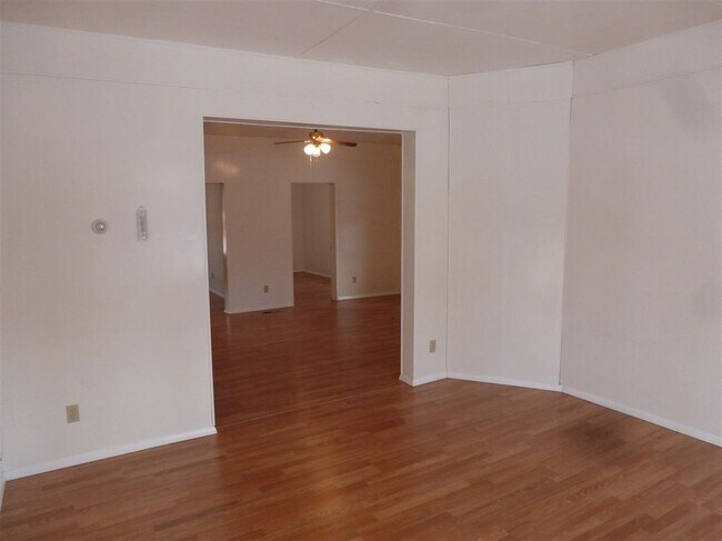 Building Photo - 205 S Catherine St