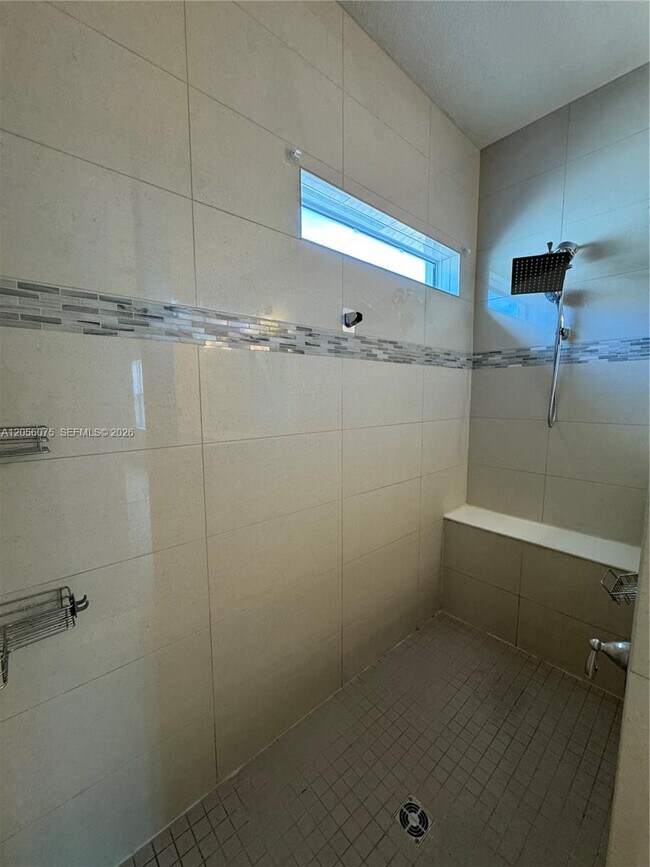 Building Photo - 4729 Greenway Dr