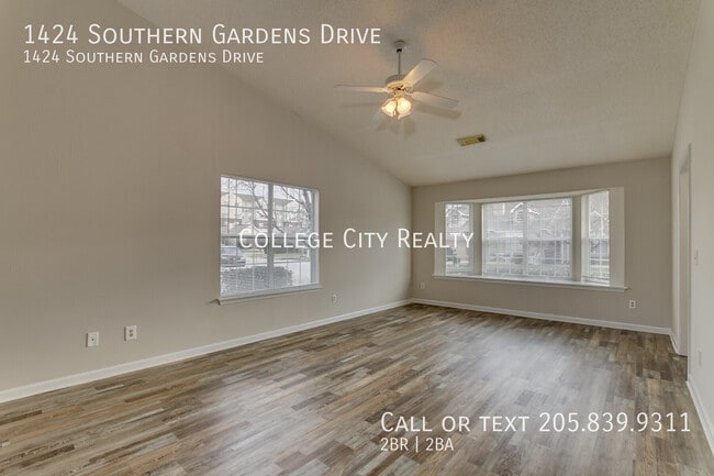 Building Photo - 1424 Southern Gardens Dr