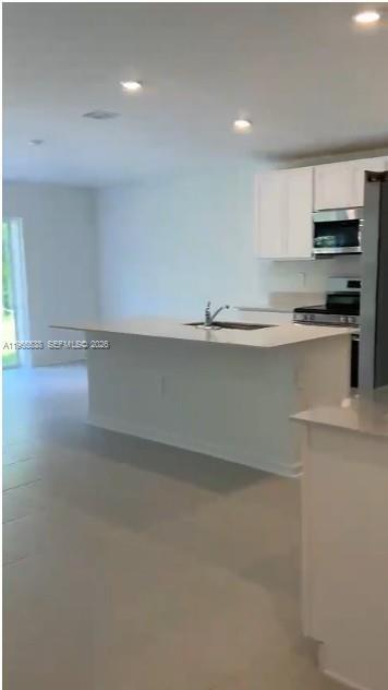 Building Photo - 5034 Barnet Dr