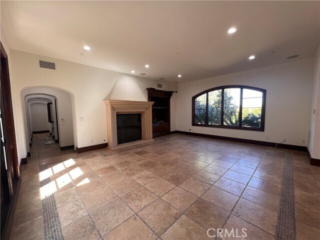 Building Photo - 21 Jewel Flower