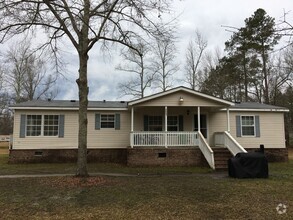 Building Photo - Little Bit of Southern Charm