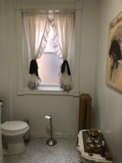 Building Photo - 228 Allen St