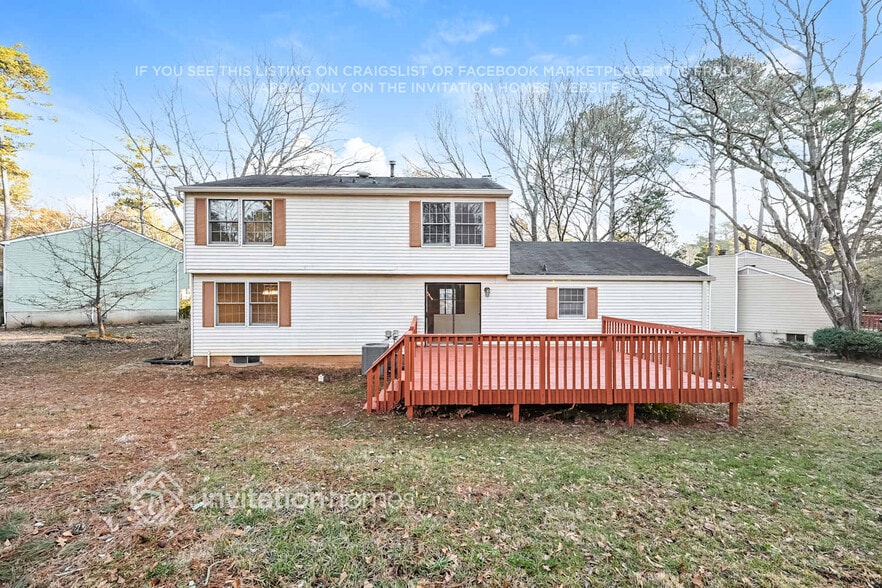 Building Photo - 445 N Pond Trail