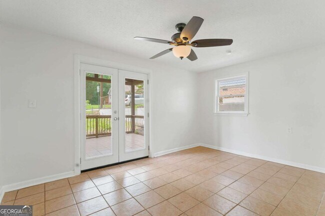 Building Photo - 119 McBee St