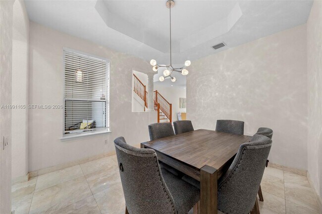 Building Photo - 896 Spinnaker Dr