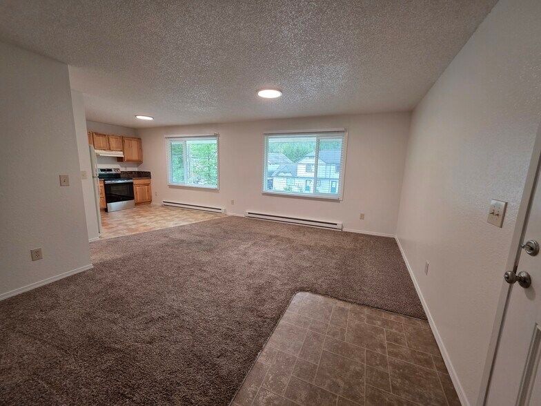 Building Photo - 4025 Delta Dr