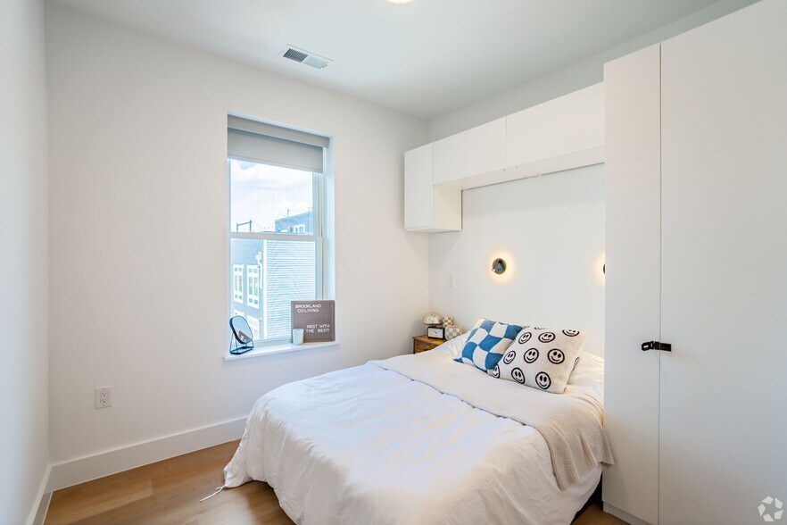 Interior Photo - Brookland Furnished Rooms