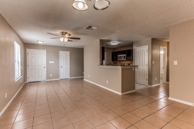 Building Photo - Charming Eastside Home with Refrigerated Air and Easy Access to Ft. Bliss and Loop 375