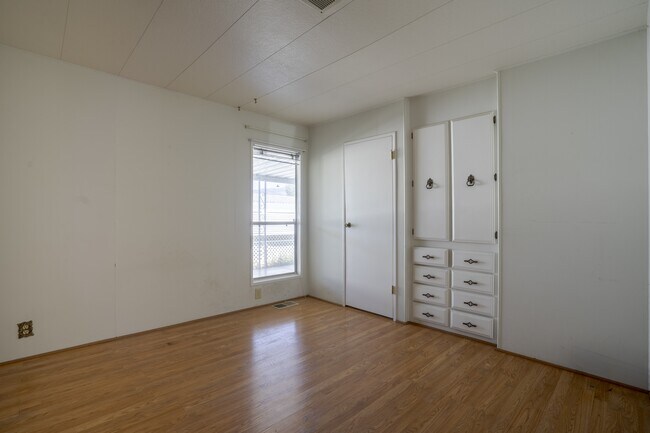 Building Photo - 25361 De Waide Ave