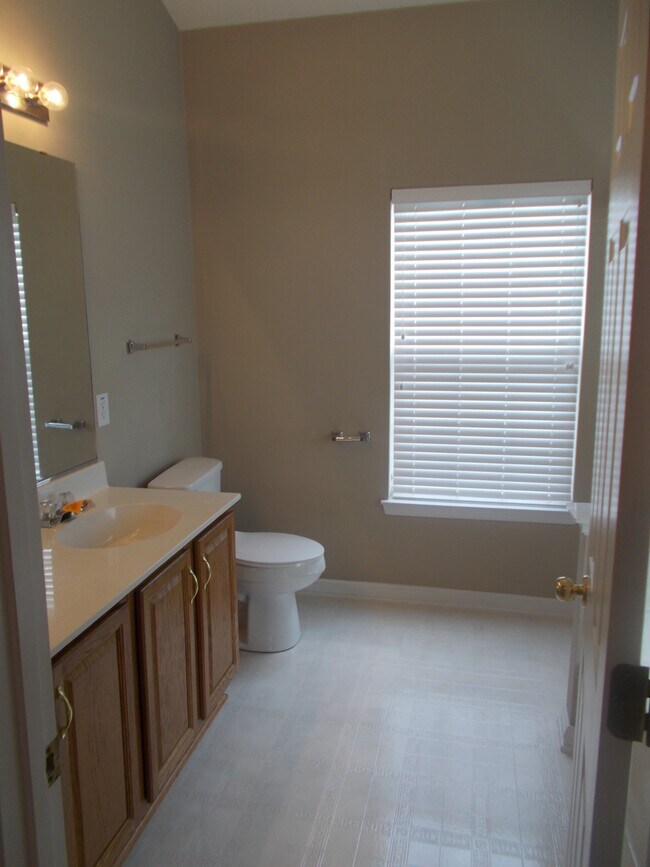 Building Photo - 696 Churchill Downs Dr