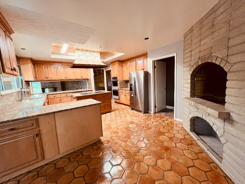 Building Photo - 7757 Country Ln
