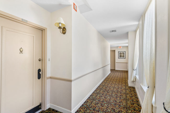 Building Photo - 235 6th St NW